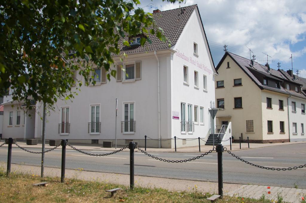Hotel Domizil Alte Post Püttlingen Zewnętrze zdjęcie