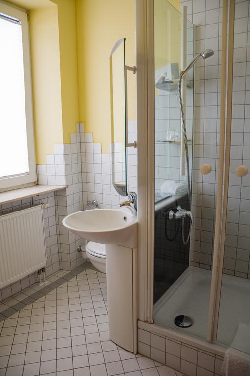 Hotel Domizil Alte Post Püttlingen Zewnętrze zdjęcie