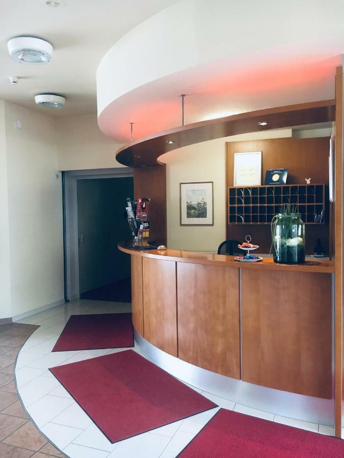 Hotel Domizil Alte Post Püttlingen Zewnętrze zdjęcie