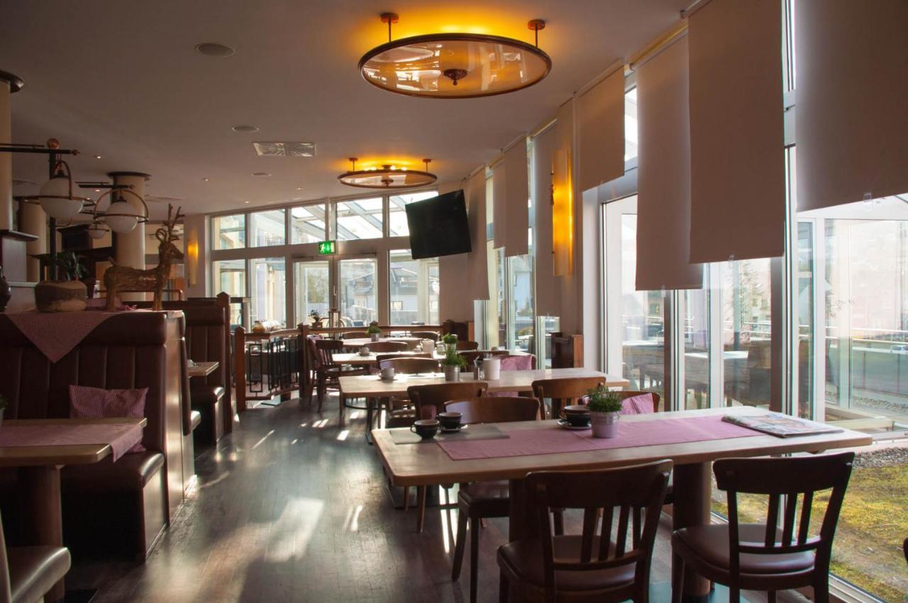 Hotel Domizil Alte Post Püttlingen Zewnętrze zdjęcie